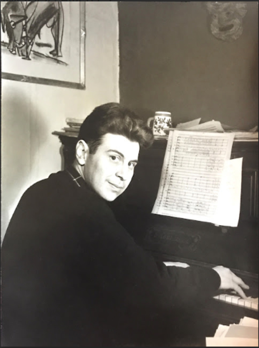 «Μίκης Θεοδωράκης 100»: Τα πούρα-δώρο του Φιντέλ Κάστρο και η εξομολόγηση ψυχής στους γονείς του, δείτε φωτογραφίες