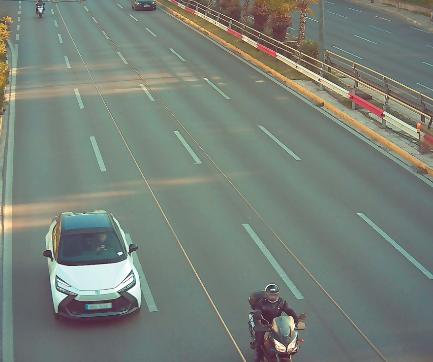 Μέσα σε 4 ημέρες οι κάμερες AI είδαν 480 οδηγούς να περνούν με κόκκινο στη διασταύρωση της Μεσογείων με τη Χαλανδρίου