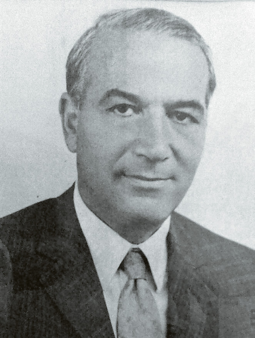 Γιώργος Πετζετάκις: Στην Αθήνα τα χρέη, στην Αμερική μπίζνες και μεγάλη ζωή παρά τα διεθνή εντάλματα