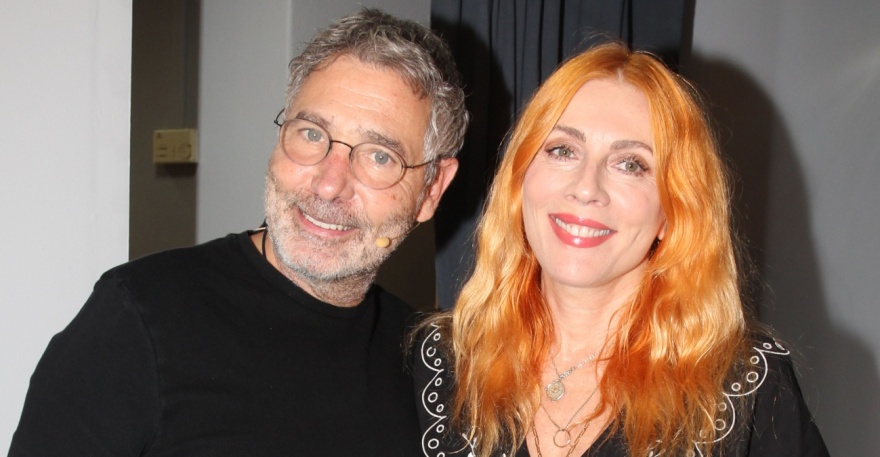 Φωτεινή Αθερίδου: Η αντίδρασή της όταν ρωτήθηκε για τον χωρισμό του πατέρα της με τη Σμαράγδα Καρύδη - Τώρα θα σταματήσει η συνέντευξη