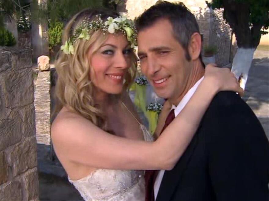 Σμαράγδα Καρύδη - Θοδωρής Αθερίδης: 23 χρόνια μαζί στη ζωή, στη σκηνή και στην οθόνη, το άλμπουμ της κοινής τους διαδρομής