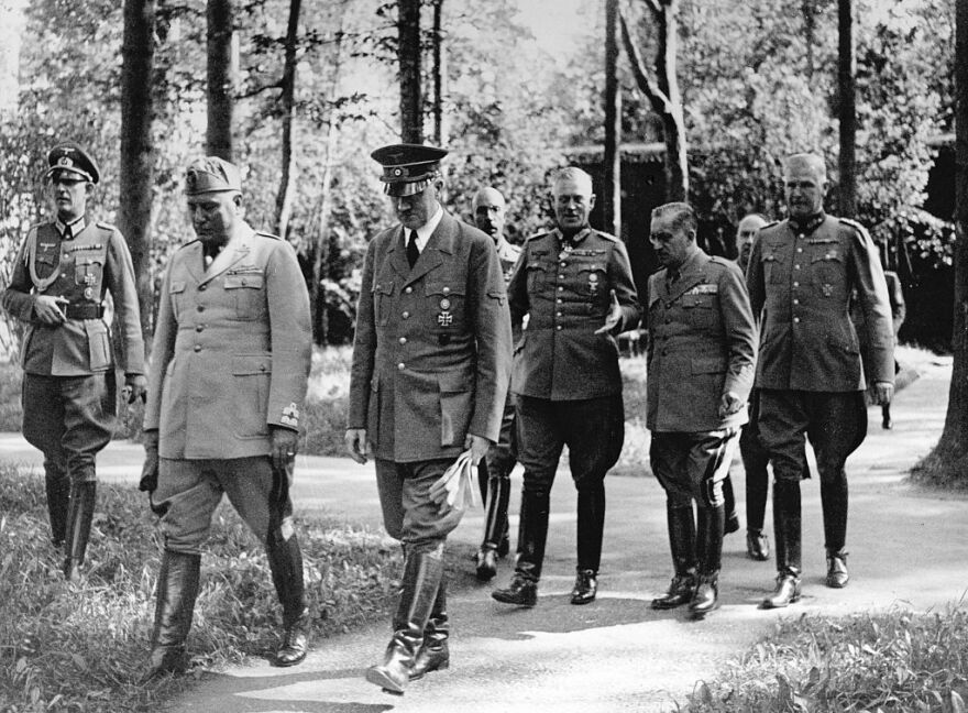 Η Φωλιά του Λύκου: Μέσα στο μυστικό καταφύγιο του Χίτλερ στα δάση της Πολωνίας, εκεί σχεδίαζε τον πόλεμο