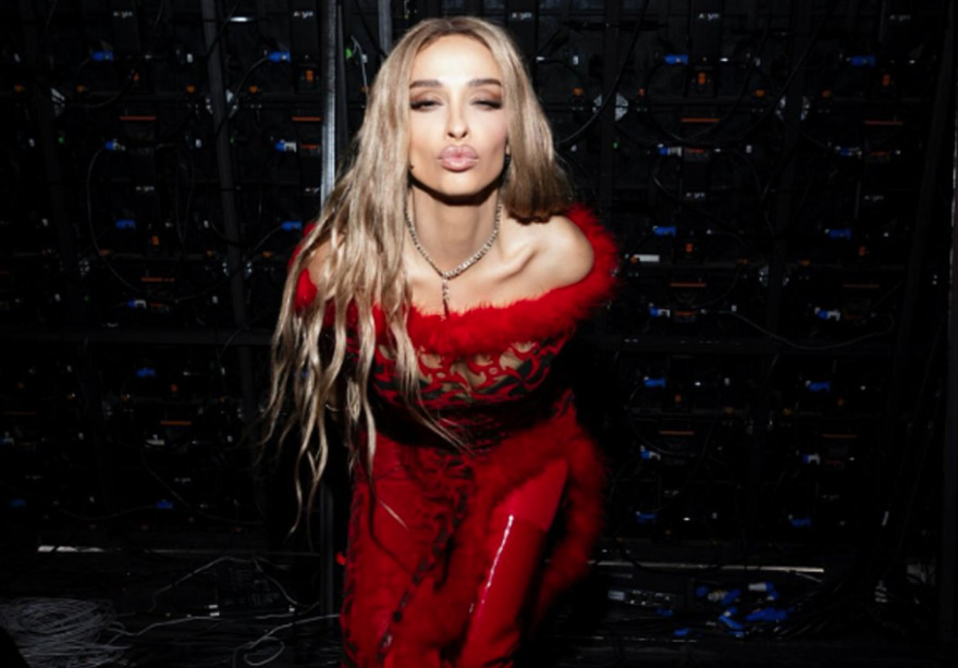 Ρεβεγιόν Πρωτοχρονιάς για όλους στην Αθήνα με Φουρέιρα, Μαραβέγια, Μόρφη και εντυπωσιακά drone σόου 