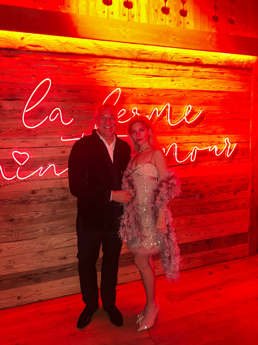 Πρωτοχρονιά με greek party στο κοσμοπολίτικο Gstaad με 1.000 πιάτα στα πόδια του Λιβάνη - Δείτε βίντεο και φωτογραφίες 