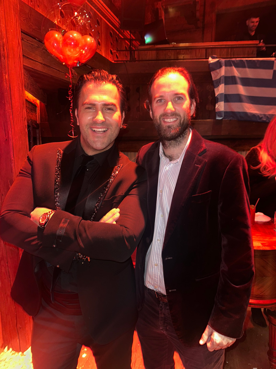 Πρωτοχρονιά με greek party στο κοσμοπολίτικο Gstaad με 1.000 πιάτα στα πόδια του Λιβάνη - Δείτε βίντεο και φωτογραφίες 