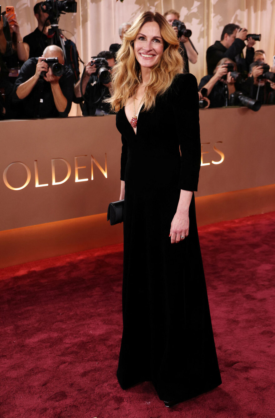 &Omicron;&iota; &epsilon;&nu;&tau;&upsilon;&pi;&omega;&sigma;&iota;&alpha;&kappa;έ&sigmaf; &epsilon;&mu;&phi;&alpha;&nu;ί&sigma;&epsilon;&iota;&sigmaf; &sigma;&tau;&iota;&sigmaf; &Chi;&rho;&upsilon;&sigma;έ&sigmaf; &Sigma;&phi;&alpha;ί&rho;&epsilon;&sigmaf;: H &eta;&mu;&iota;&delta;&iota;ά&phi;&alpha;&nu;&eta; &Lambda;&omicron;&rho;&epsilon;&nu;&sigmaf;, &eta; &epsilon;&pi;&iota;&beta;&lambda;&eta;&tau;&iota;&kappa;ή &Omicron;&rho;&tau;έ&gamma;&kappa;&alpha; &kappa;&alpha;&iota; &eta; &kappa;&omicron;&mu;&psi;ή &Nu;&tau;&epsilon; Ά&rho;&mu;&alpha;&sigmaf;