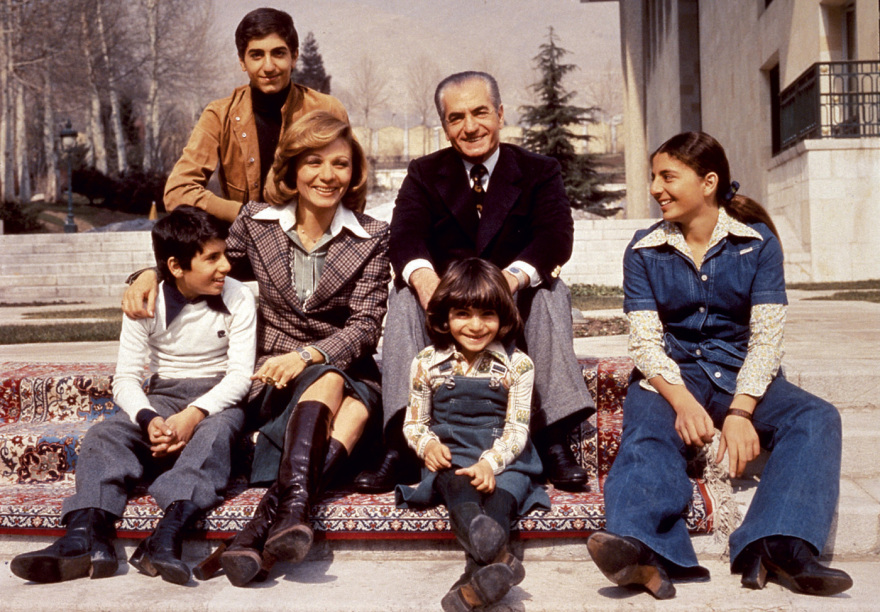 &Phi;&alpha;&rho;ά&chi; &Nu;&tau;&iota;&mu;&pi;ά &Pi;&alpha;&chi;&lambda;&alpha;&beta;ί, &eta; &iota;&sigma;&tau;&omicron;&rho;ί&alpha; &tau;&eta;&sigmaf; &pi;&rho;ώ&tau;&eta;&sigmaf; &kappa;&alpha;&iota; &tau;&epsilon;&lambda;&epsilon;&upsilon;&tau;&alpha;ί&alpha;&sigmaf; &laquo;&alpha;&upsilon;&tau;&omicron;&kappa;&rho;ά&tau;&epsilon;&iota;&rho;&alpha;&sigmaf;&raquo; &tau;&omicron;&upsilon; &Iota;&rho;ά&nu;