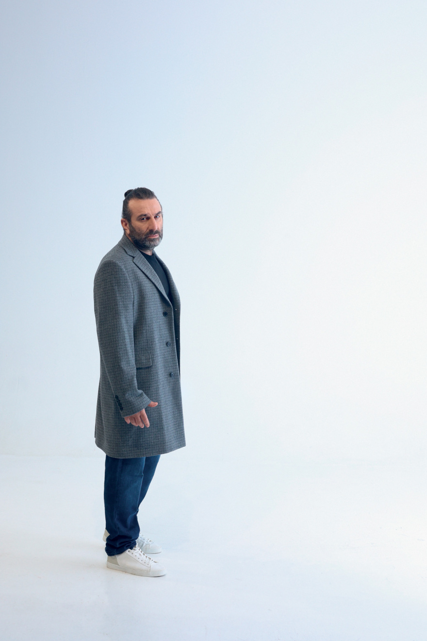 Ηλίας Βαλάσης: Κοίτα τις ρυτίδες μου, βγήκαν επειδή χαμογελώ εύκολα...