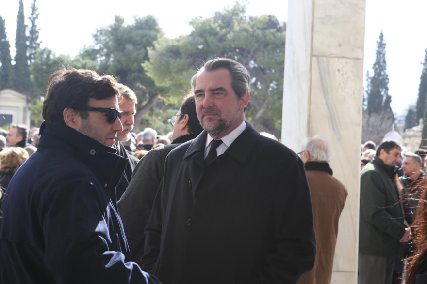 Το τελευταίο «αντίο» αυτή την ώρα στον πατριάρχη της Βιοχάλκο Νίκο Στασινόπουλο, παρών και ο Κυριάκος Μητσοτάκης