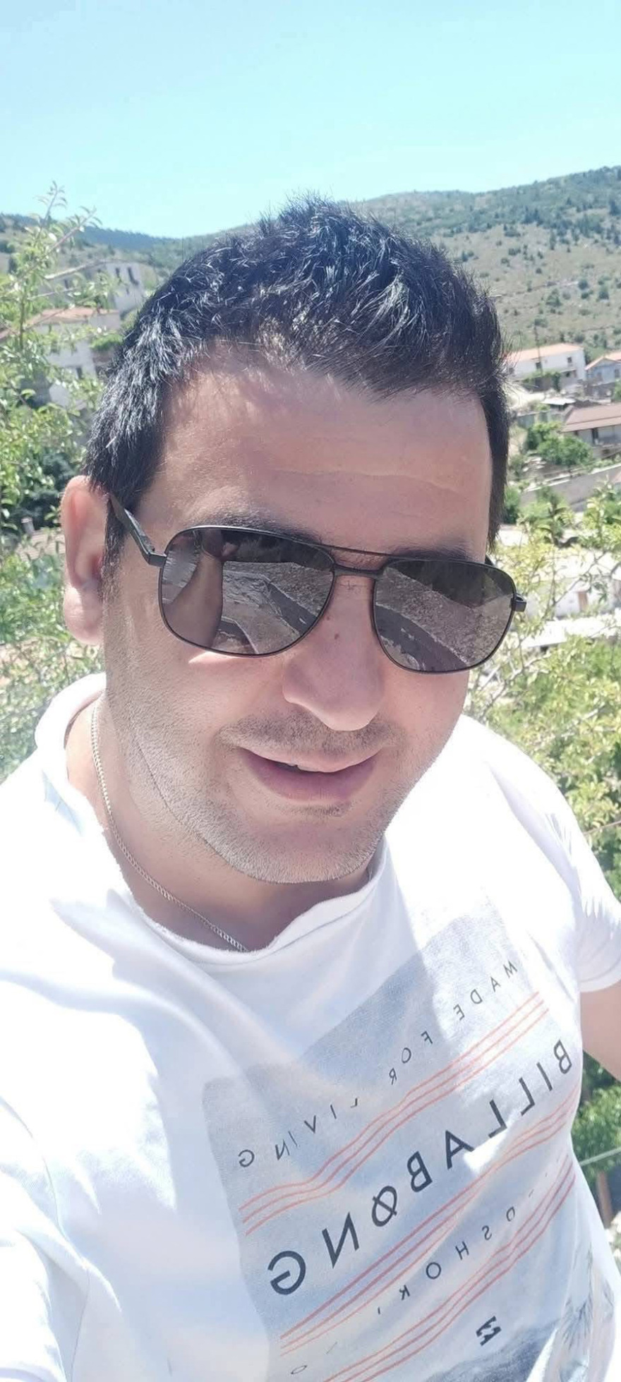 «Ο Ανδρέας μας, έφυγε όρθιος στο καθήκον, υπερασπιζόμενος ανθρώπινες ζωές» λένε συγγενείς του λιμενικού που σκοτώθηκε στο Άστρος