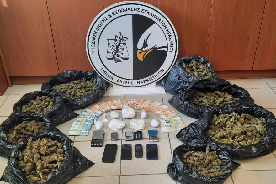 Δύο συλλήψεις για κατοχή και διακίνηση μεγάλης ποσότητας ναρκωτικών στο Ηράκλειο 