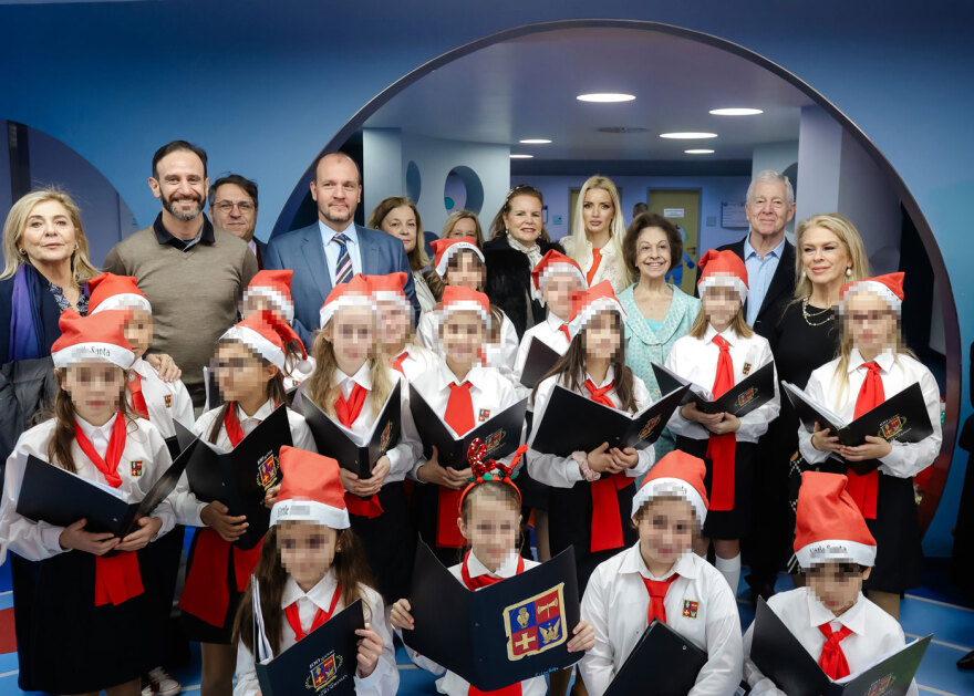 Lifeline Hellas: Οι «Little Santa» μοίρασαν χαμόγελα και 250 δώρα στα παιδιά των νοσοκομείων Παίδων
