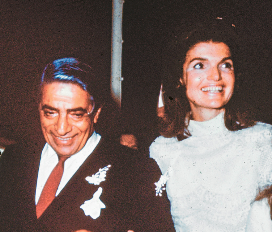 Ο Valentino και η Ελλάδα: Από τον Ωνάση και τον Μπίλι Μπο μέχρι την θρυλική «φούστα» του Σάκη Ρουβά