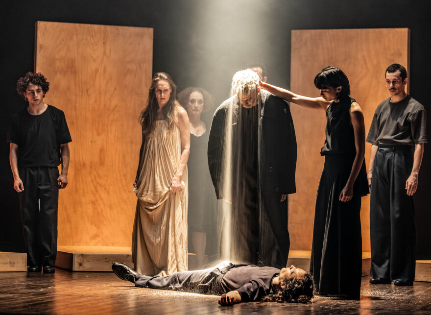  Η «Ζουμπουλία» πάει Επίδαυρο - Ποιες παραστάσεις θα δούμε το καλοκαίρι στο Αρχαίο Θέατρο