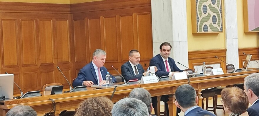 Στουρνάρας: Πέντε μεγάλοι κίνδυνοι για την οικονομία και το στοίχημα κάλυψης του επενδυτικού κενού