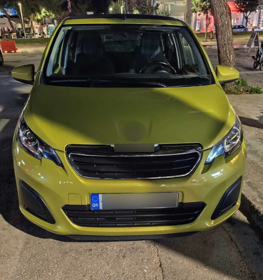 Σύλληψη 28χρονου στη Γλυφάδα για κατοχή ναρκωτικών, τα έκρυβε στον αεραγωγό του αυτοκινήτου 