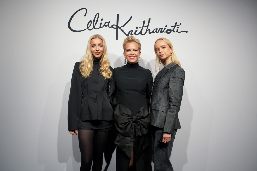 Σίλια Κριθαριώτη: Το Παρίσι είπε «Bienvenue» στην ελληνική υψηλή ραπτική
