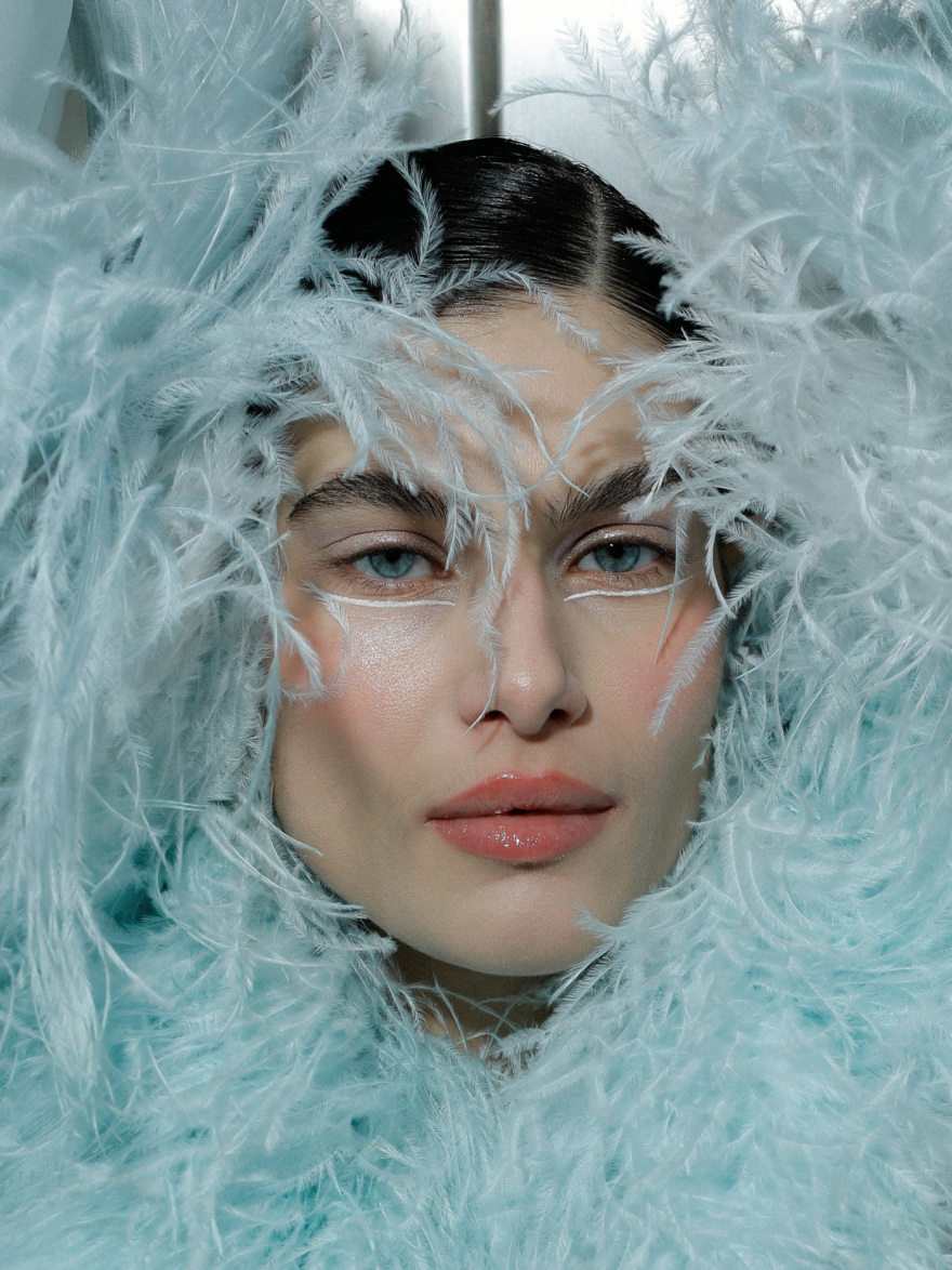 Σίλια Κριθαριώτη: Το Παρίσι είπε «Bienvenue» στην ελληνική υψηλή ραπτική
