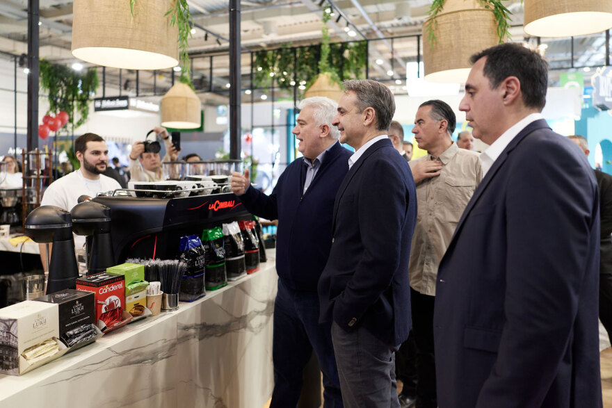 Η ατάκα Μητσοτάκη σε barista στη HORECA 2026: «Θα αγοράσω μηχανή εσπρέσο, θα έρθεις σπίτι να μου κάνεις σεμινάρια», δείτε βίντεο