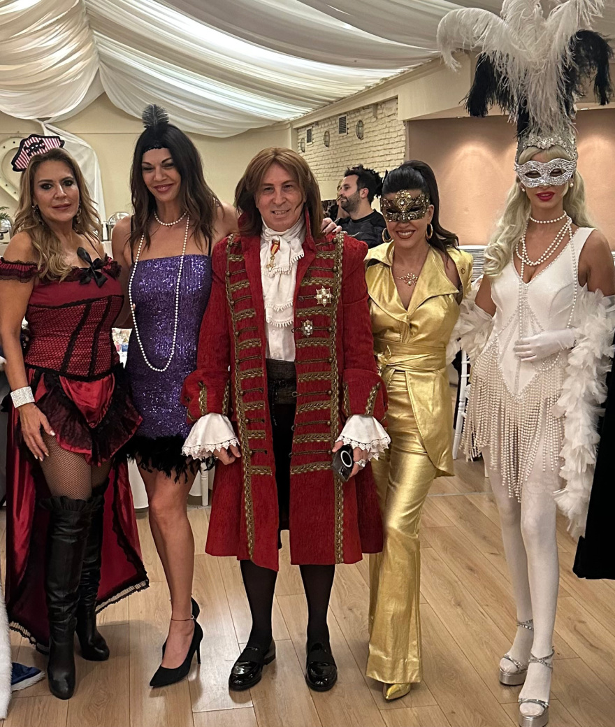 Το λαμπερό «Opera Masquerade» πάρτι του Γιώργου Ντάβλα με άρωμα θεατρικής πολυτέλειας