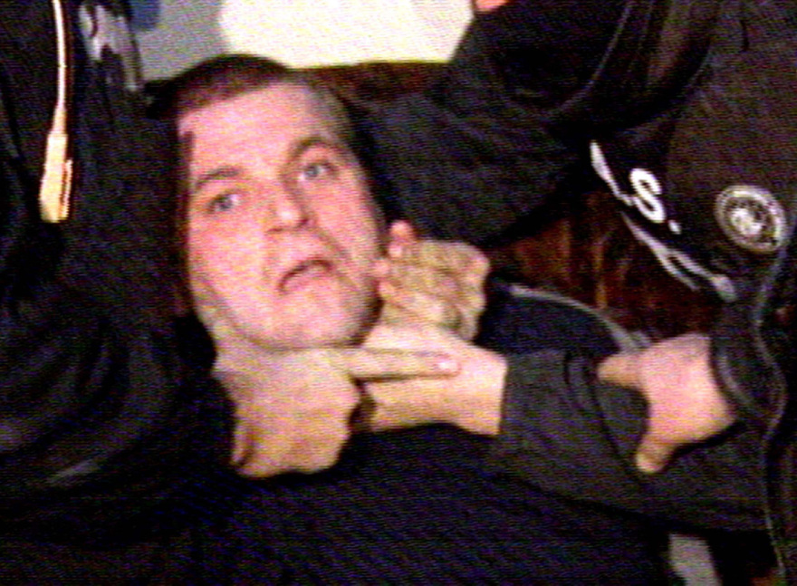 Κώστας Πάσσαρης: Το  ματωμένο χρονικό στο Γενικό Κρατικό και η σύλληψη στη Ρουμανία
