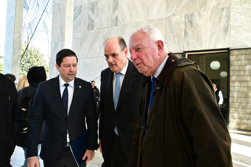 Άννα Ψαρούδα-Μπενάκη: Συγκίνηση και χειροκροτήματα στο τελευταίο αντίο, δείτε βίντεο και φωτογραφίες
