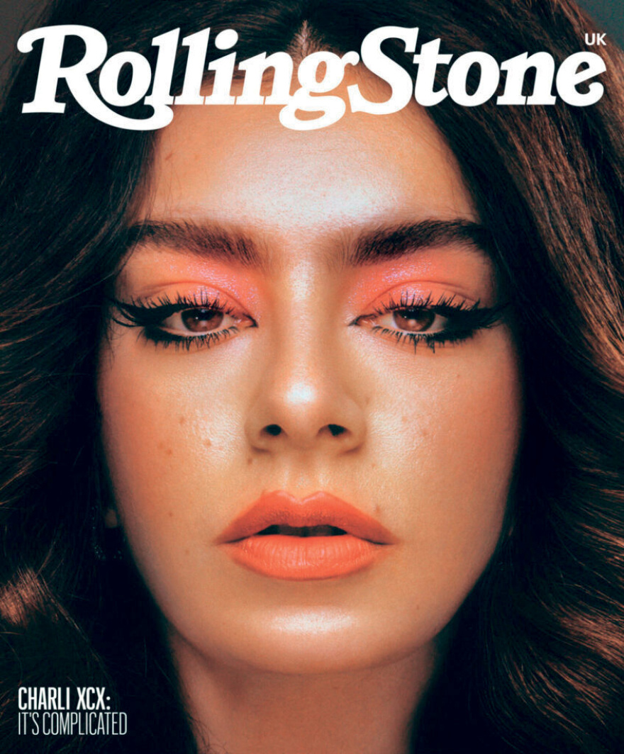 Chali XCX, το outsider που έγινε mega star