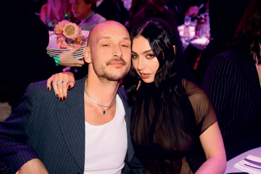 Chali XCX, το outsider που έγινε mega star