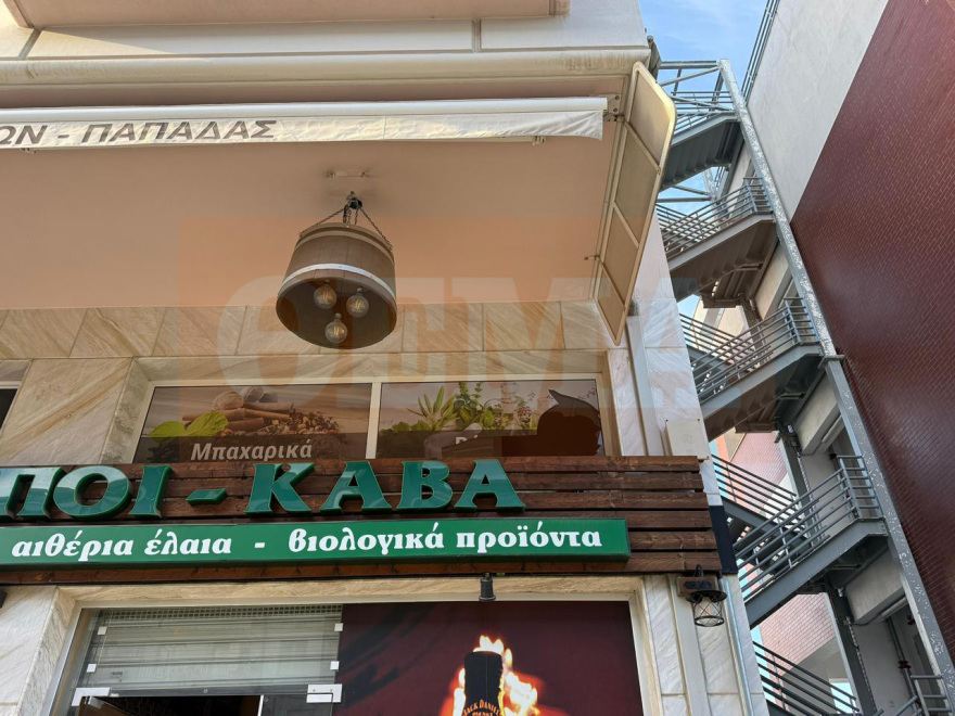 Επεισοδιακή διάρρηξη σε κάβα στη Θεσσαλονίκη: Ο ιδιοκτήτης έπιασε τους δράστες επ' αυτοφώρω, συνελήφθη ο ένας, δείτε βίντεο