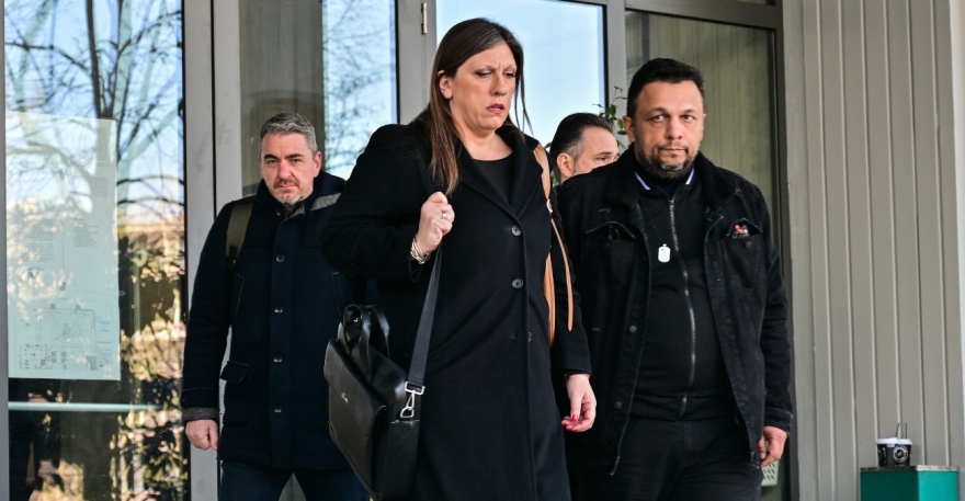 Η Καρυστιανού στη δίκη για τα βίντεο των Τεμπών, κατέθεσε ο πρώην σύζυγός της