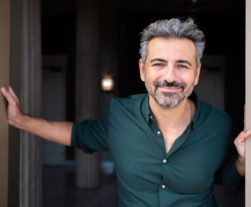 «Ζορμπάς»: Ο Πασχάλης Τσαρούχας θα ενσαρκώσει τον θρυλικό ήρωα του Καζαντζάκη - Δείτε φωτογραφίες