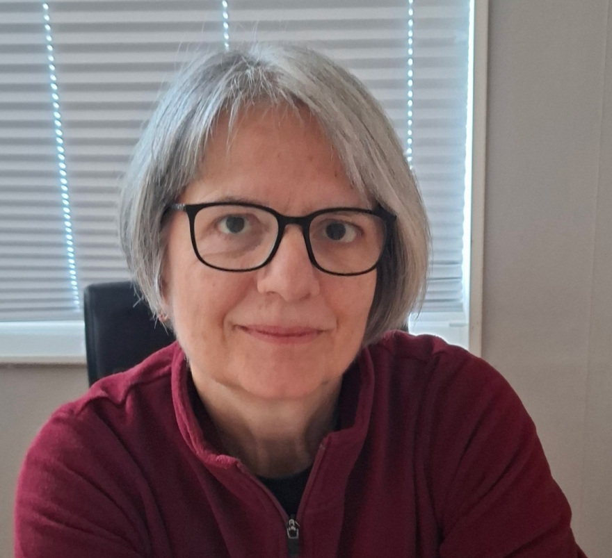 «Διάβαζα δίπλα στις χημειοθεραπείες»: Οι ιστορίες  ανθρώπων που μπήκαν στα αμφιθέατρα για δεύτερο πτυχίο μετά τα 40