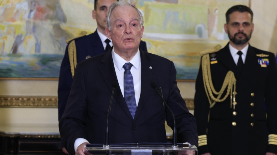 Παρασκήνια από τη δεξίωση του ΠτΔ Κώστα Τασούλα στο διπλωματικό σώμα - Η απουσία Κίμπερλι και τα... εθνικά μπιφτεκάκια του σεφ Βασίλη Μπέκα