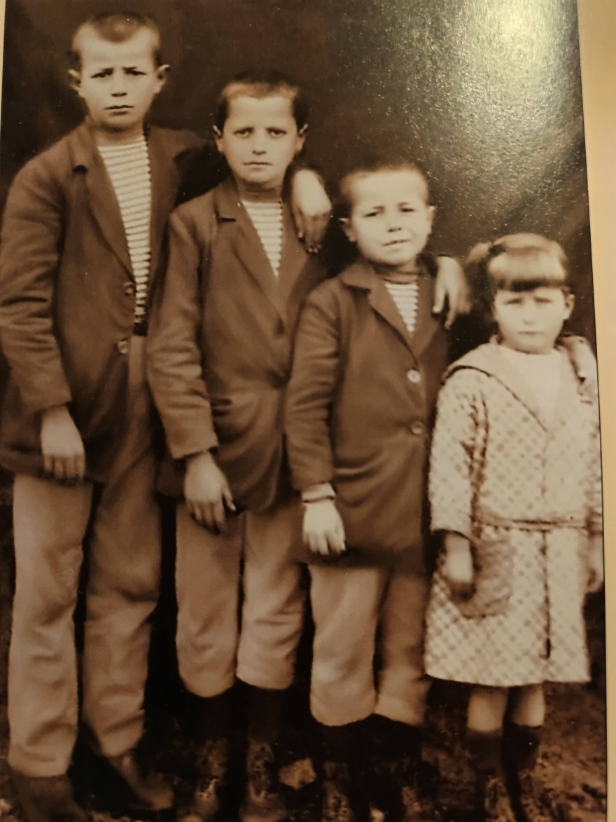 Καισαριανή: «Δεν μπορώ να επιβεβαιώσω με σιγουριά ότι στη φωτογραφία είναι ο Βασίλης Παπαδήμας» δηλώνει ο ανιψιός του