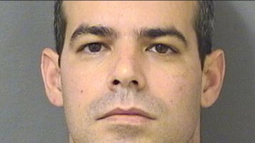 Λογοθεραπευτής στη Φλόριντα κακοποιεί αυτιστικό παιδί στη διάρκεια συνεδρίας, το χτυπάει με παπούτσι: Δείτε βίντεο