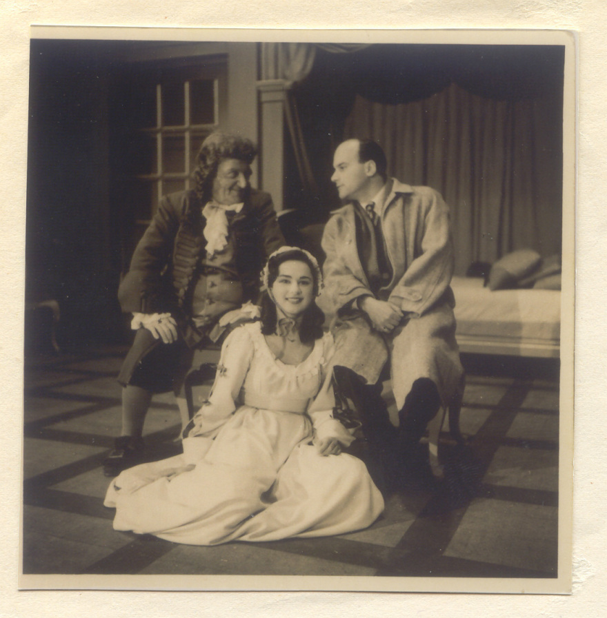 Αλίκη Βουγιουκλάκη: Στο Δημοτικό Θέατρο Πειραιά βρίσκει μόνιμη στέγη το καμαρίνι της