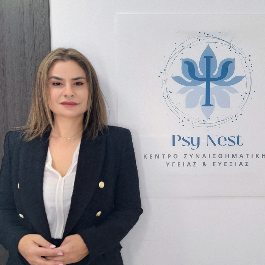 Γιατί όλο και περισσότεροι μιλούν στην Τεχνητή Νοημοσύνη αντί σε ψυχολόγο; Oι ειδικοί προειδοποιούν για τα όρια και τους κινδύνους
