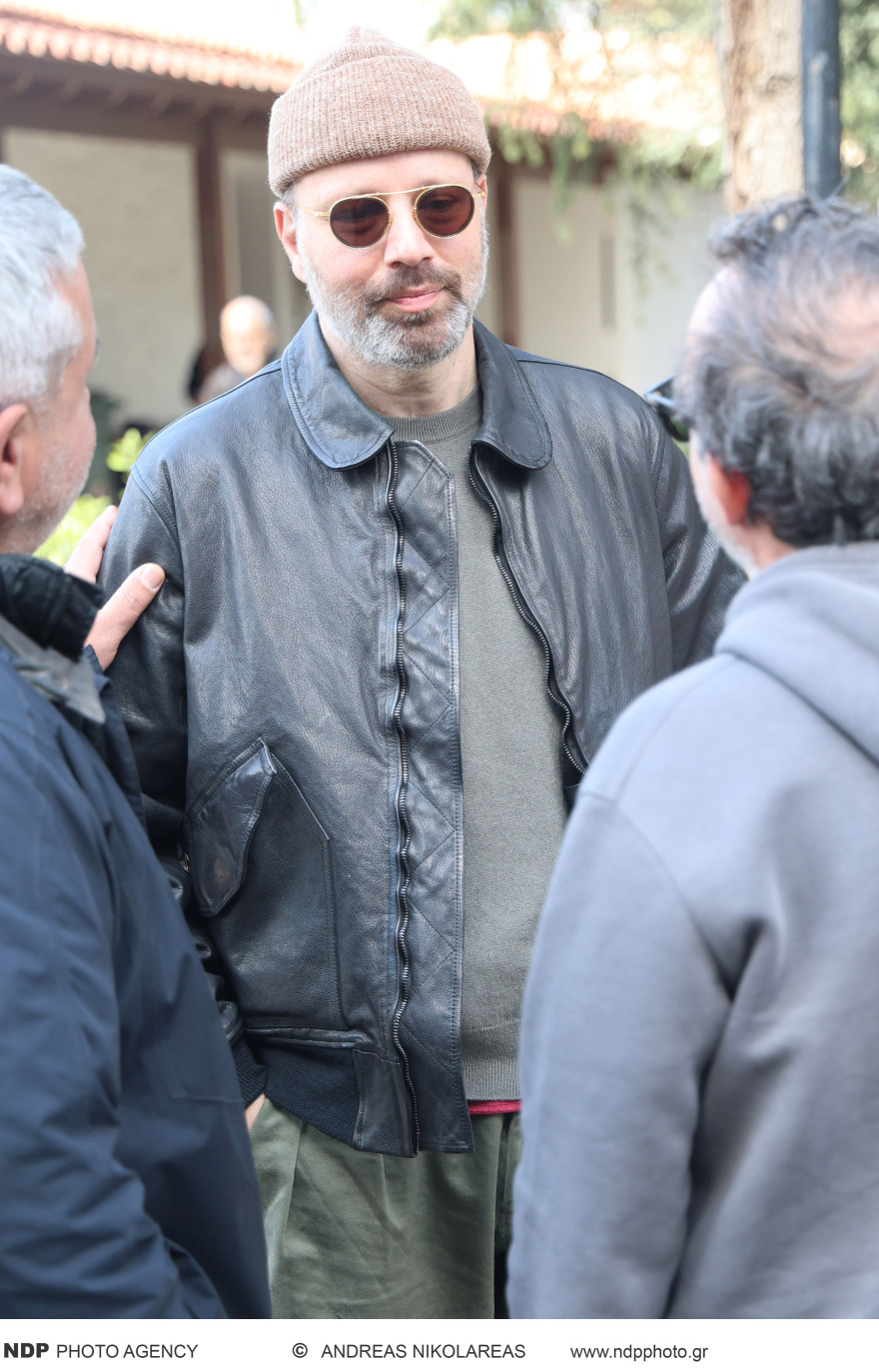 Συγκίνηση στην κηδεία του Γιώργου Πανουσόπουλου, καταρρακωμένη η Μπέτυ Λιβανού