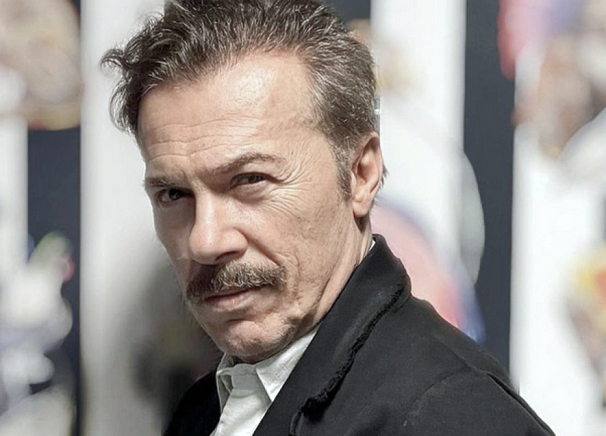 Καρυοφυλλιά Καραμπέτη: Μεταφορφώνεται ξανά σε «Μήδεια» τρεις δεκαετίες μετά