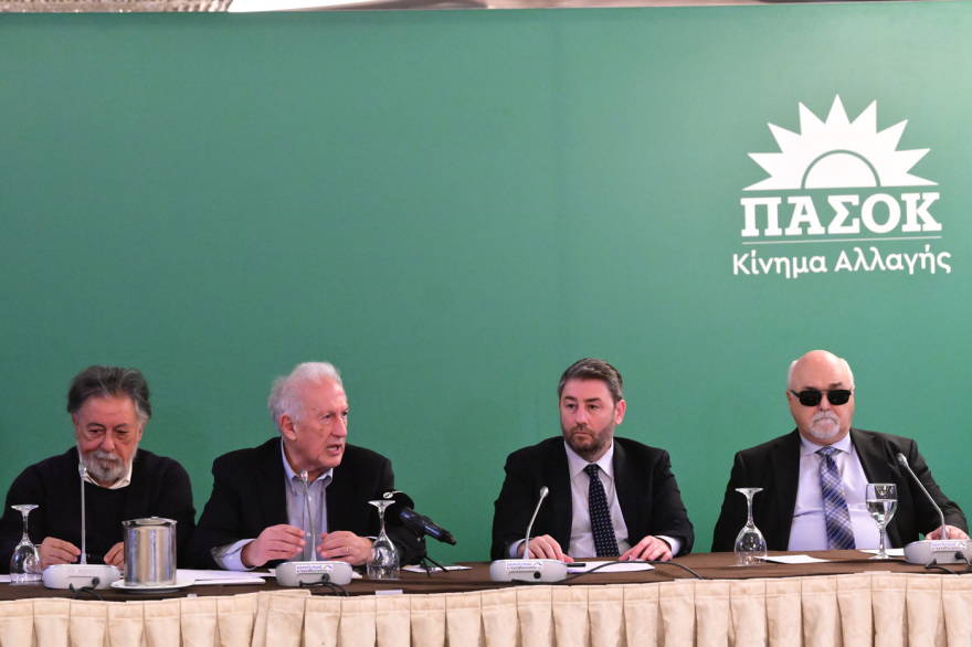 Με αιχμές για Δούκα, Γερουλάνο, Χριστοδουλάκη στην πρεμιέρα διεύρυνσης με Πελεγρίνη ο Ανδρουλάκης: «Στο ΠΑΣΟΚ δεν υπάρχουν τιμάρια»