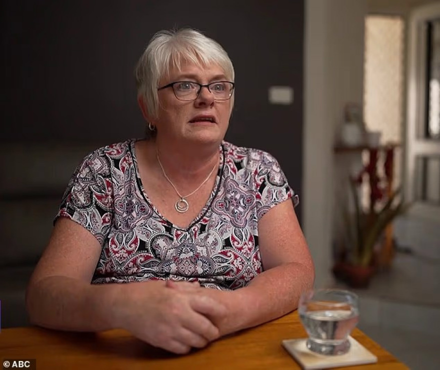 Απίστευτη αποκάλυψη έπειτα από τεστ DNA: Δίδυμες Αυστραλές έμαθαν ότι έχουν άλλους βιολογικούς γονείς λόγω λάθους στην εξωσωματική