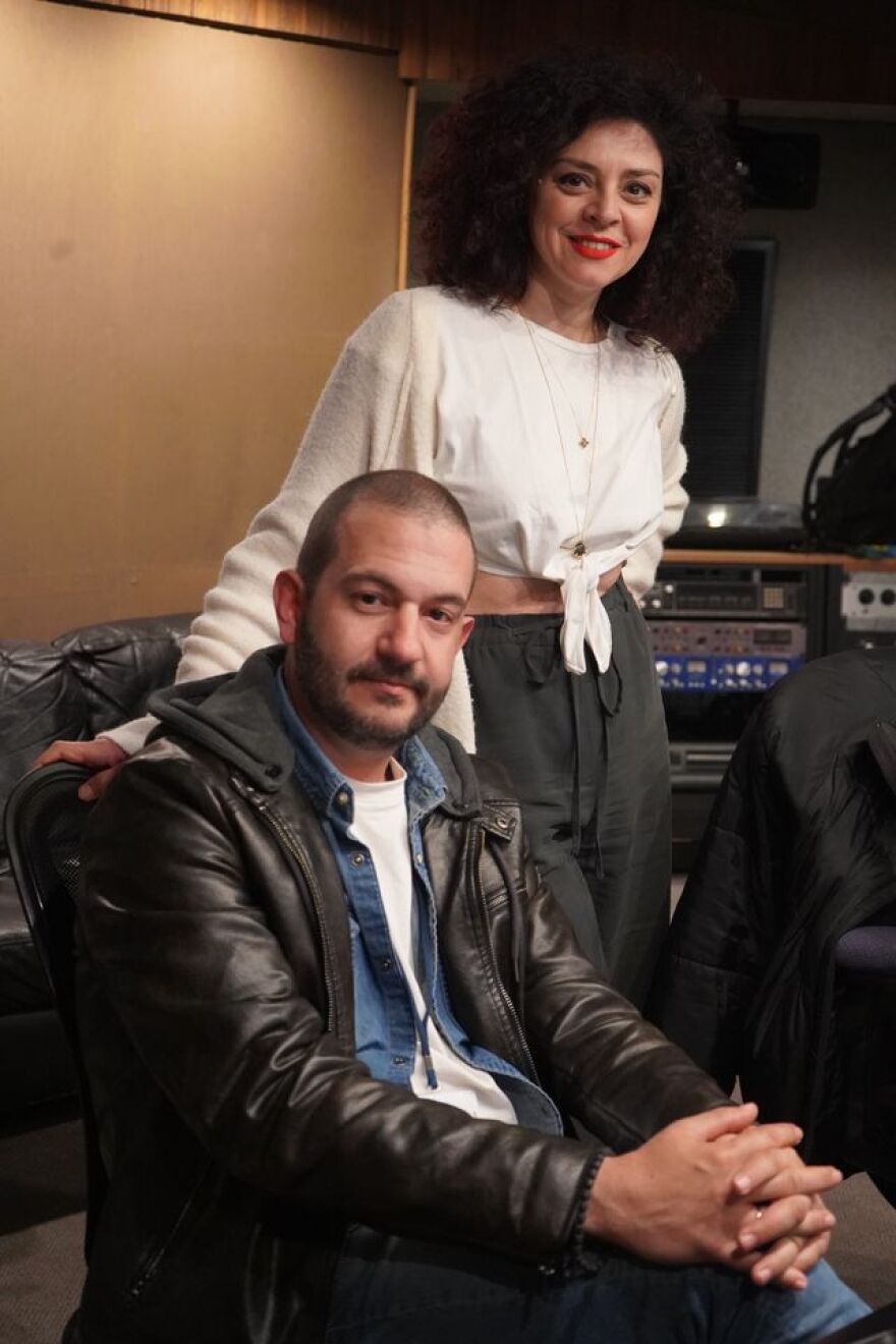 Μούσχουρη, Αλεξίου, Αρβανιτάκη, Γαλάνη, Νταλάρας ερμηνεύουν κι αφηγούνται τη διαδρομή προς το Θείο Πάθος - Βίντεο