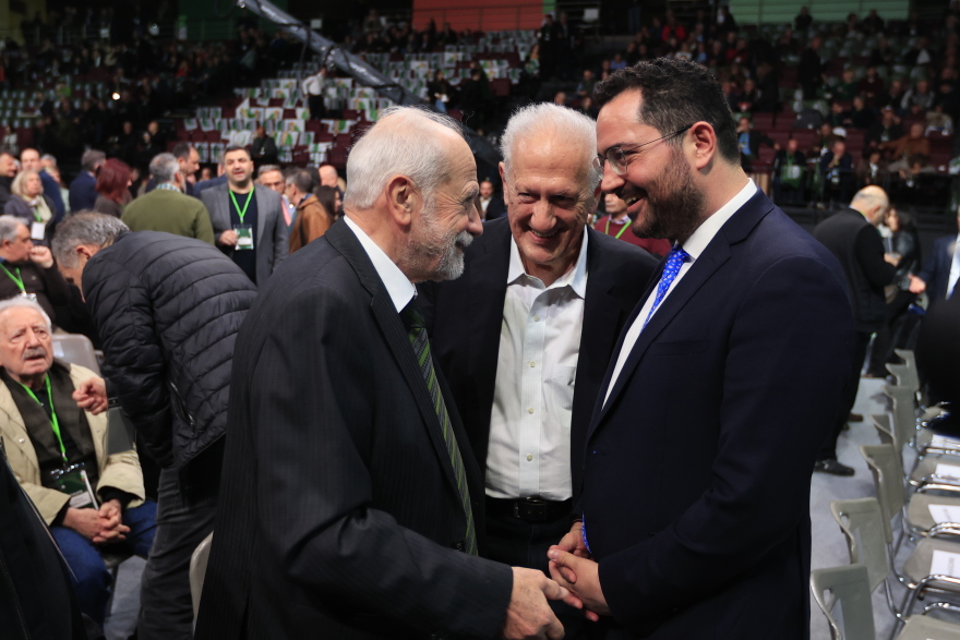 Ανδρουλάκης στο 4ο Συνέδριο του ΠΑΣΟΚ: Εκτός πραγματικότητας όποιος πιστεύει στα σενάρια συνεργασίας με τη ΝΔ