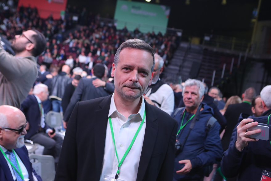 Ανδρουλάκης στο 4ο Συνέδριο του ΠΑΣΟΚ: Εκτός πραγματικότητας όποιος πιστεύει στα σενάρια συνεργασίας με τη ΝΔ