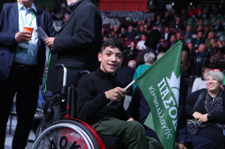 Ανδρουλάκης στο 4ο Συνέδριο του ΠΑΣΟΚ: Εκτός πραγματικότητας όποιος πιστεύει στα σενάρια συνεργασίας με τη ΝΔ