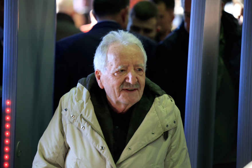 Ανδρουλάκης στο 4ο Συνέδριο του ΠΑΣΟΚ: Εκτός πραγματικότητας όποιος πιστεύει στα σενάρια συνεργασίας με τη ΝΔ