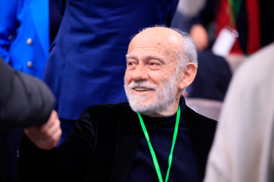 Ανδρουλάκης στο 4ο Συνέδριο του ΠΑΣΟΚ: Εκτός πραγματικότητας όποιος πιστεύει στα σενάρια συνεργασίας με τη ΝΔ