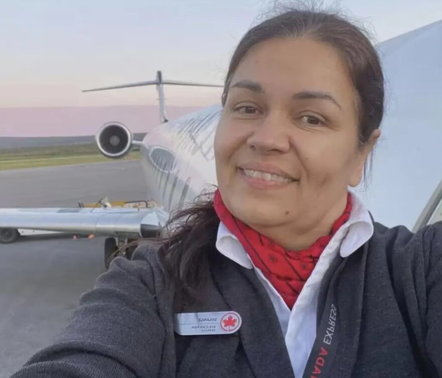 Σοβαρά τραυματισμένη νοσηλεύεται αεροσυνοδός της Air Canada, εκτινάχθηκε πάνω από 100 μέτρα στο δυστύχημα του LaGuardia, φωτογραφίες