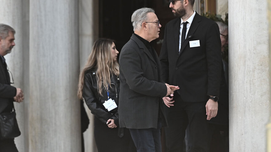 Ποιοι επώνυμοι έδωσαν το παρών στην κηδεία της Μαρινέλλας, δείτε βίντεο και φωτογραφίες