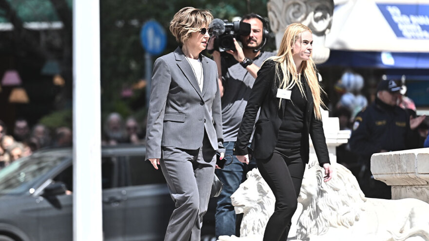 Ποιοι επώνυμοι έδωσαν το παρών στην κηδεία της Μαρινέλλας, δείτε βίντεο και φωτογραφίες